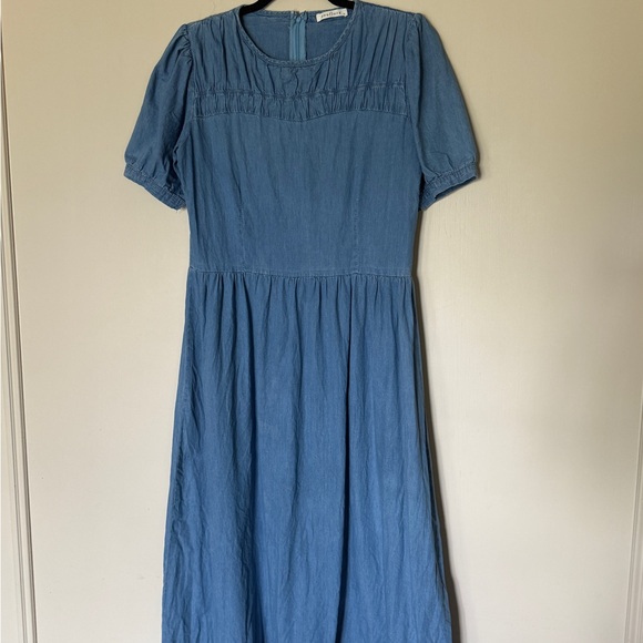 Elegant Blue Midi Dress - Picture 1 of 5